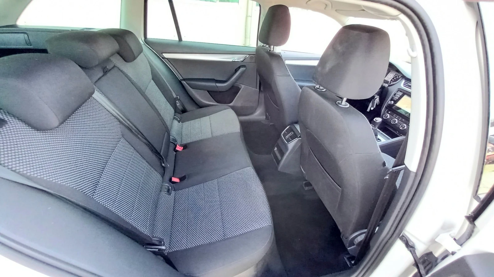 Skoda Octavia      / | Mobile.bg   15