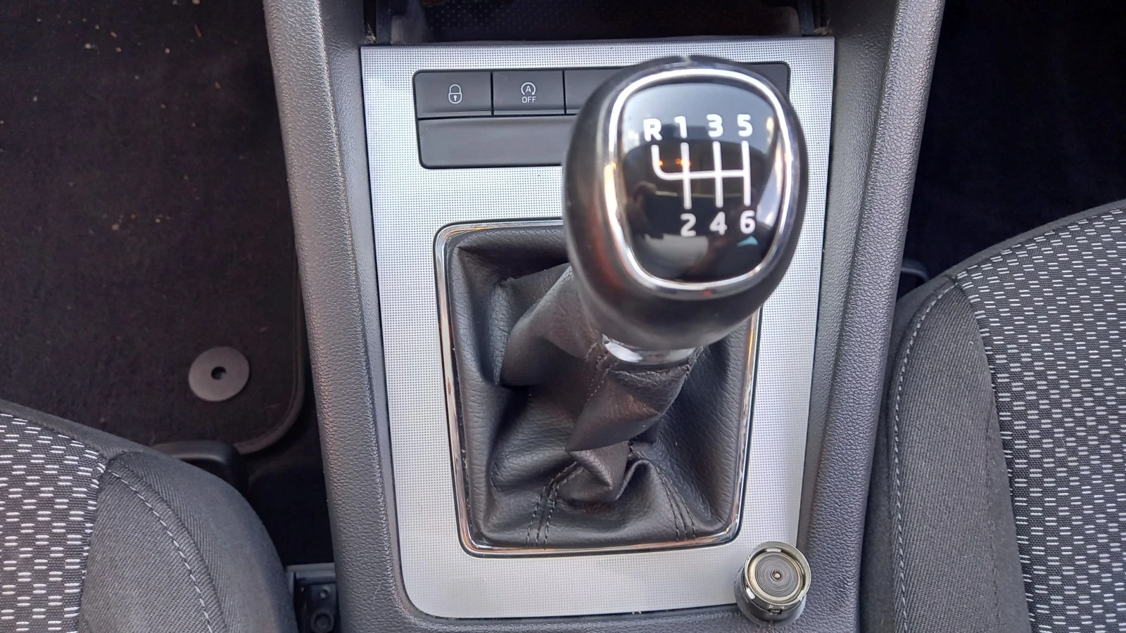 Skoda Octavia ИЗКЛЮЧИТЕЛНА СЕРВИЗ КНИЖК ОБСЛУЖН УНИКТ ГАЗ/БЕНЗИН - изображение 10