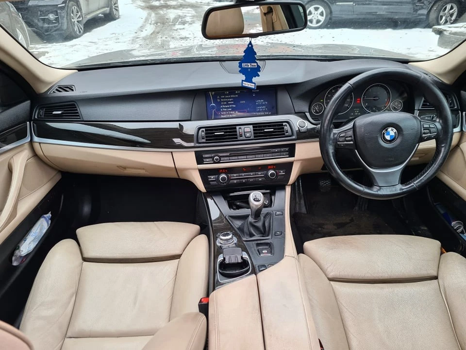 BMW 530 4бр 530XD 258кс  F1, Key Less, 360, head up Пано - изображение 7