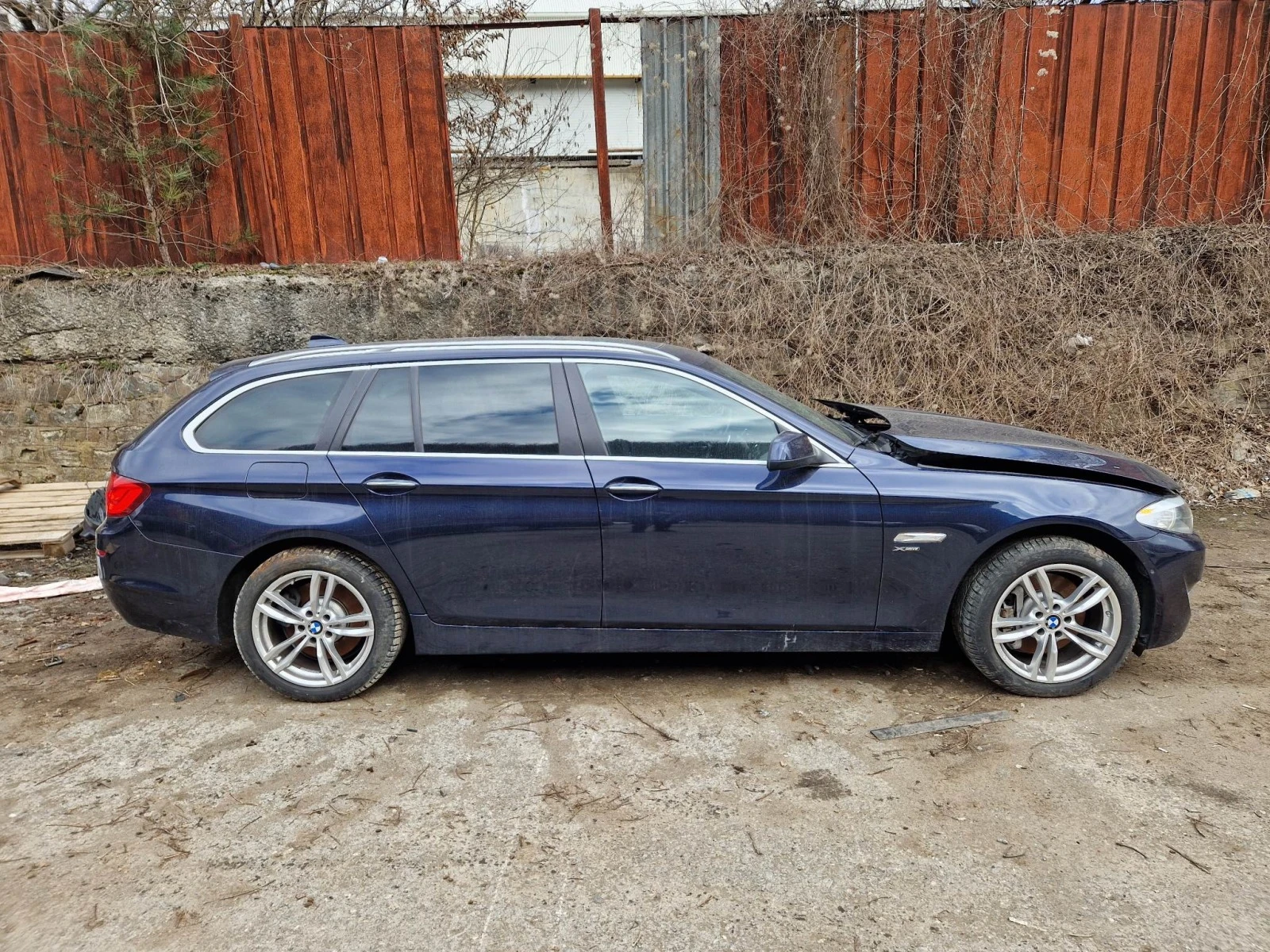 BMW 530 4бр 530XD 258кс  F1, Key Less, 360, head up Пано - изображение 6