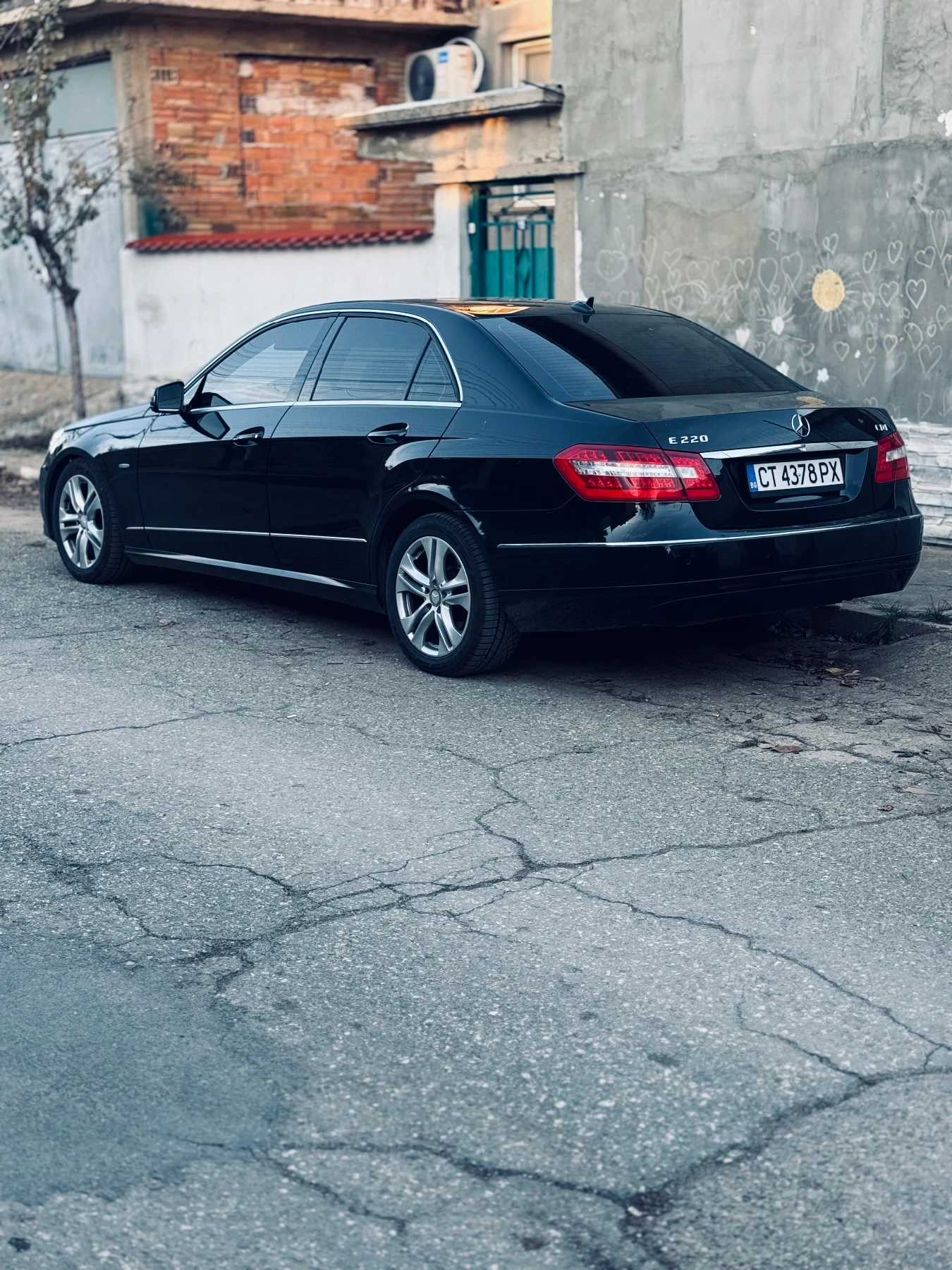 Mercedes-Benz E 220  - изображение 5