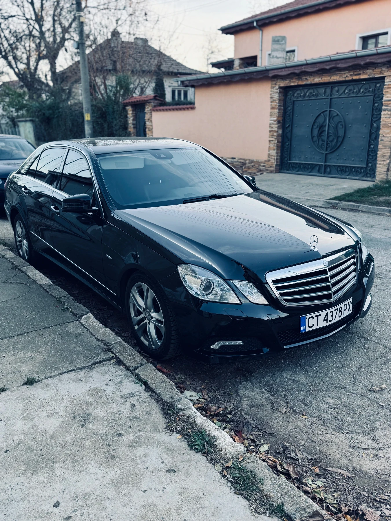 Mercedes-Benz E 220  - изображение 2