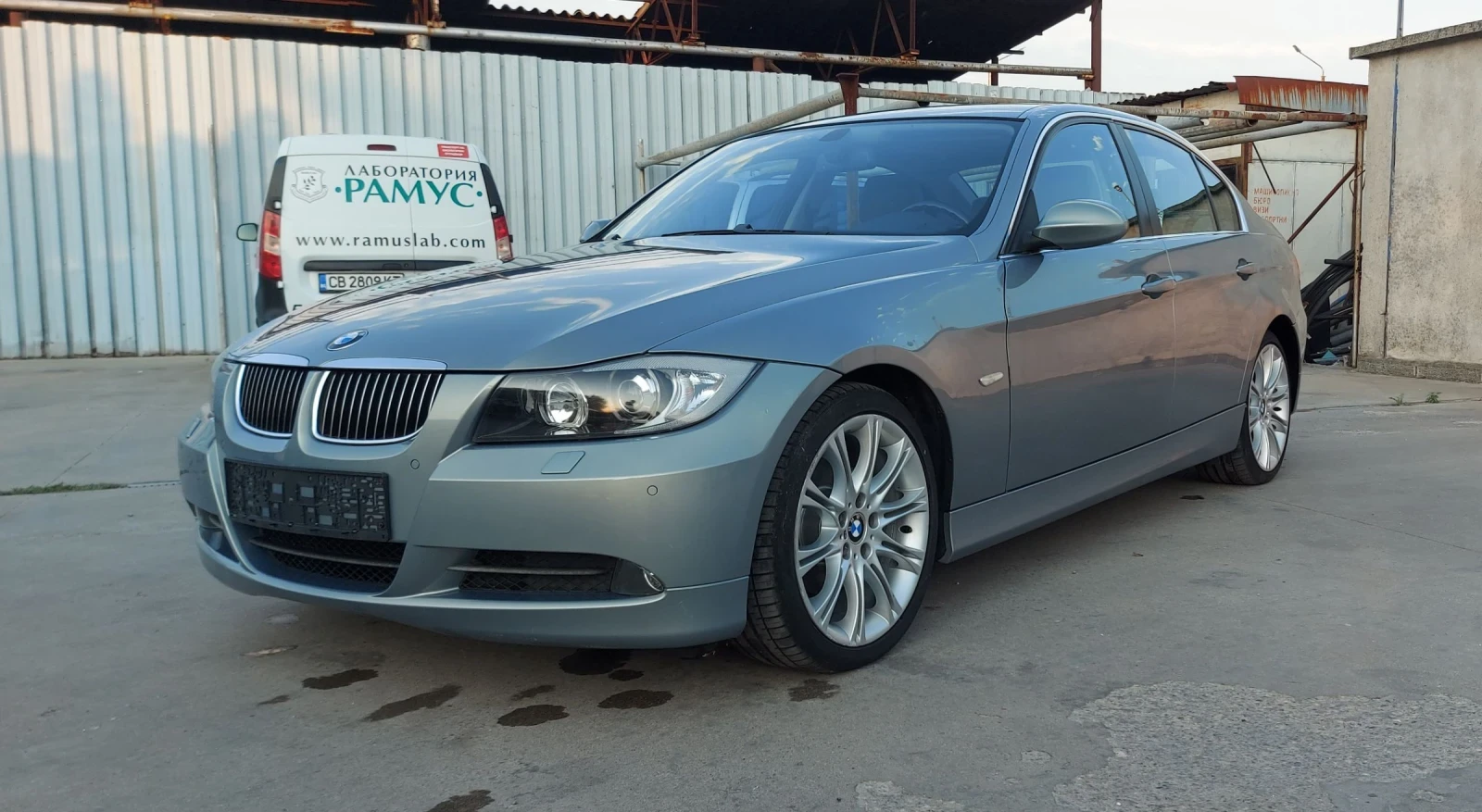 BMW 325 Е90 - изображение 2
