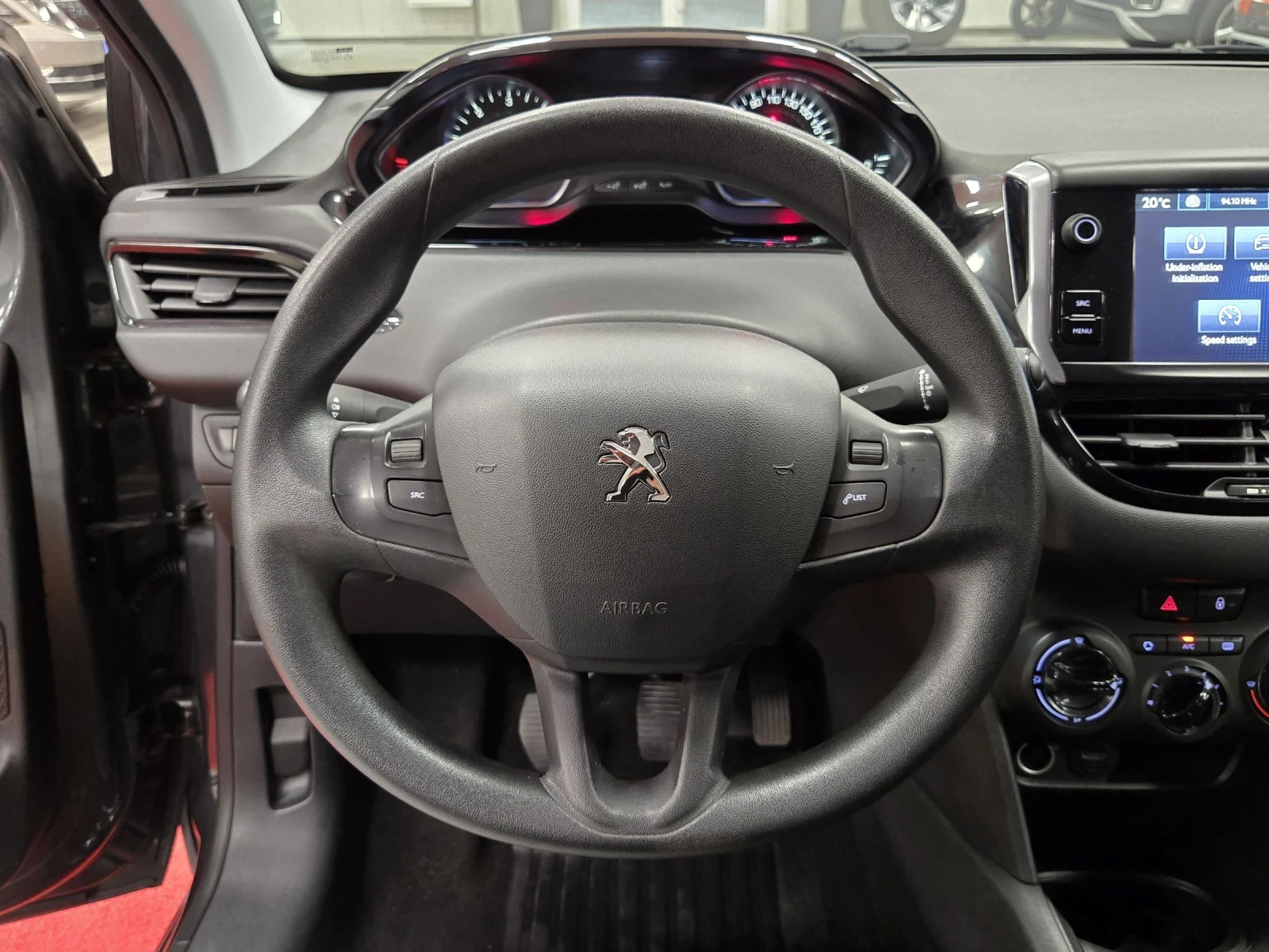 Peugeot 208 1.6HDI 100кс, EU6 - изображение 7