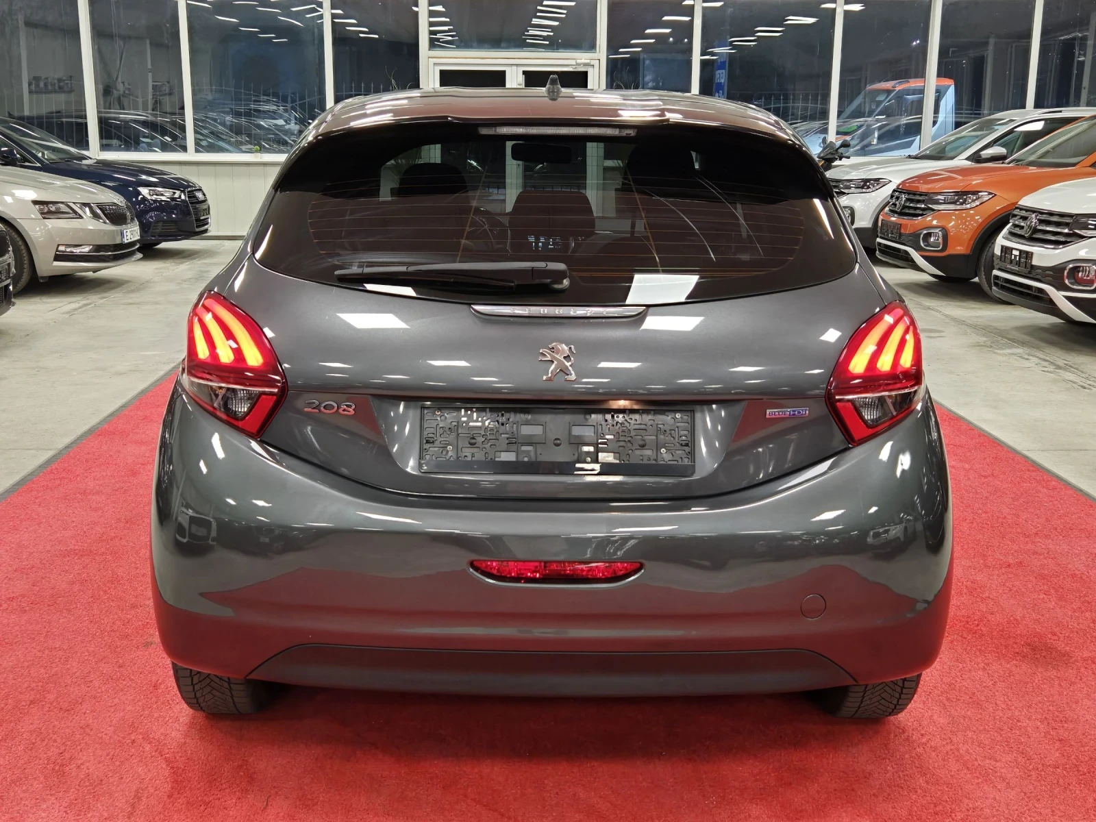 Peugeot 208 1.6HDI 100кс, EU6 - изображение 5