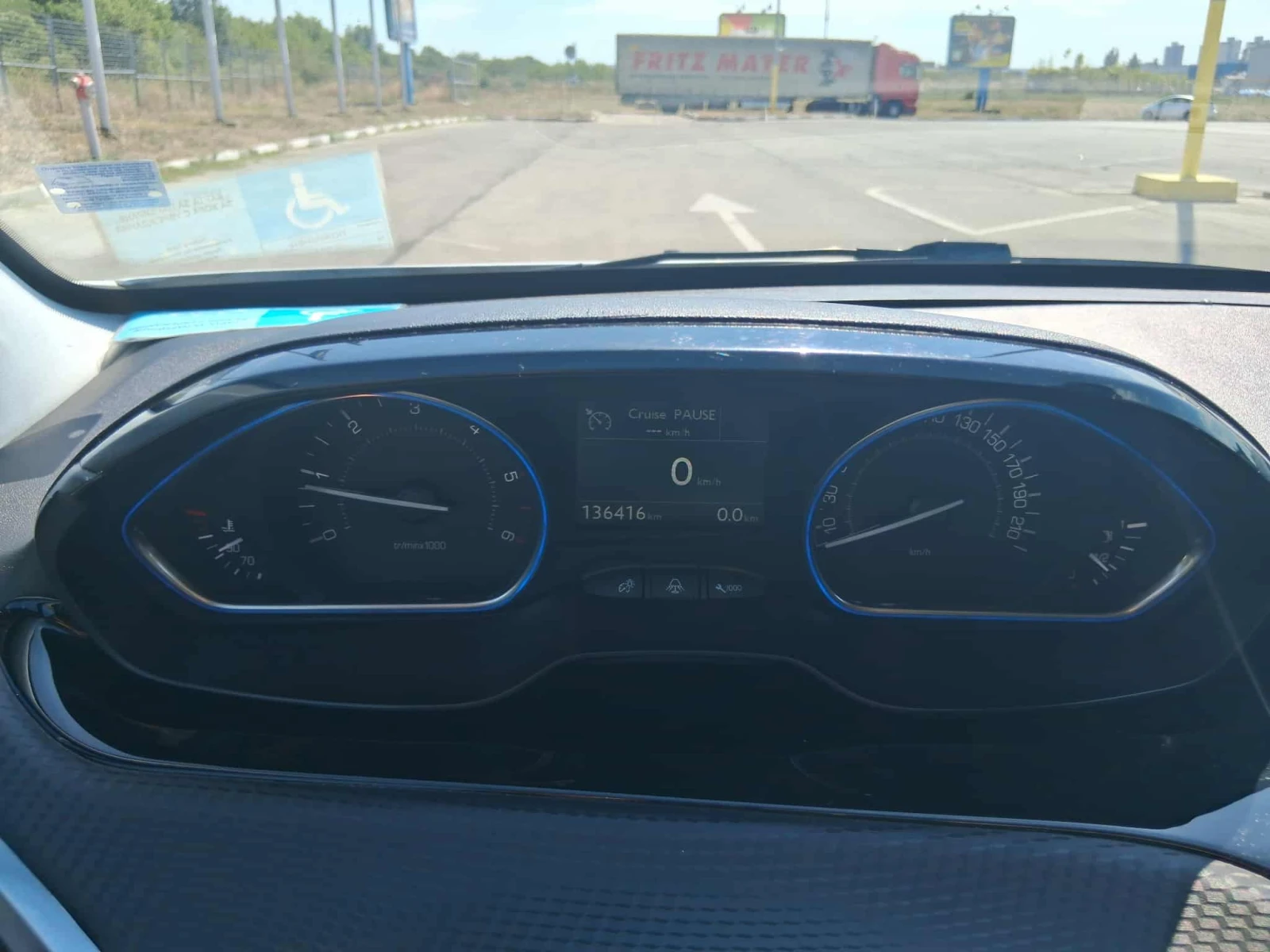 Peugeot 2008 1.6 HDI | Mobile.bg   12