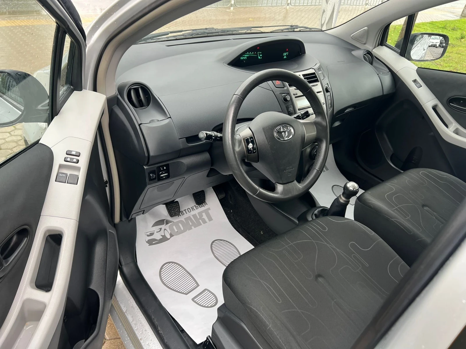 Toyota Yaris 1.0VVT-i/KLIMA - изображение 7
