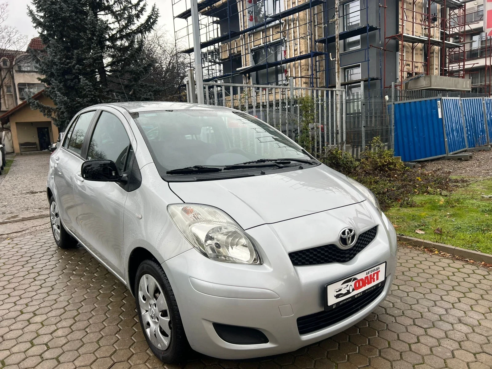 Toyota Yaris 1.0VVT-i/KLIMA - изображение 3