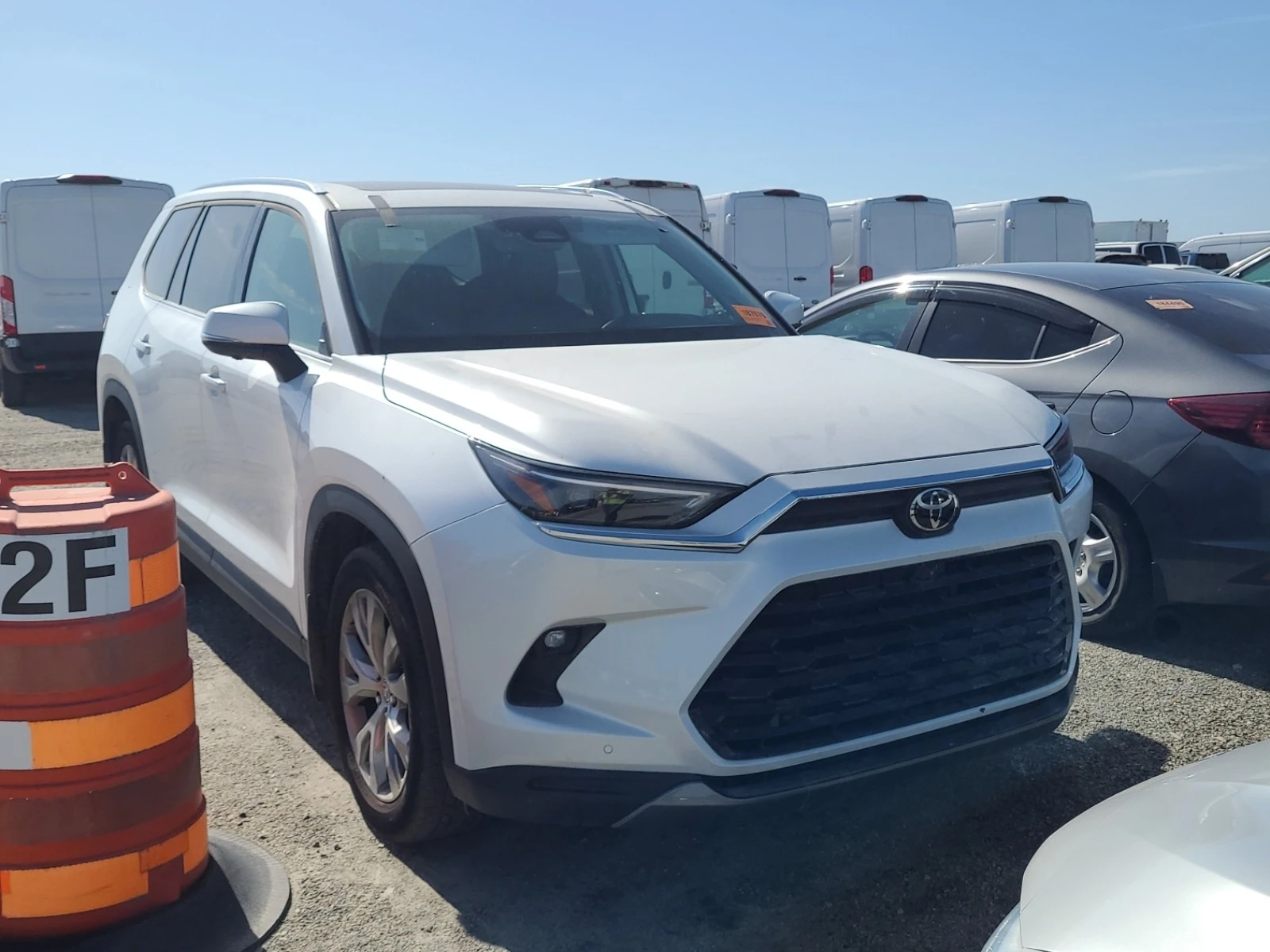 Toyota Grand Highlander LIMITED HYBRID * * CARFAX * * АВТО КРЕДИТ * *  - изображение 2