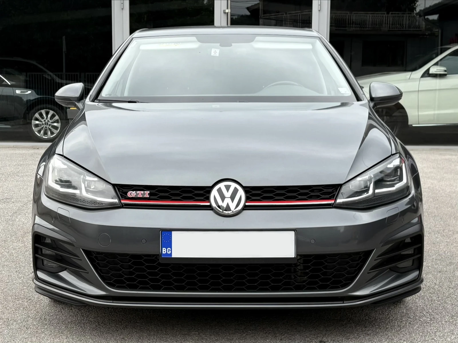 VW Golf 7.5, 1.5TGI, РЕГИСТРИРАН, ОБСЛУЖЕН - изображение 2