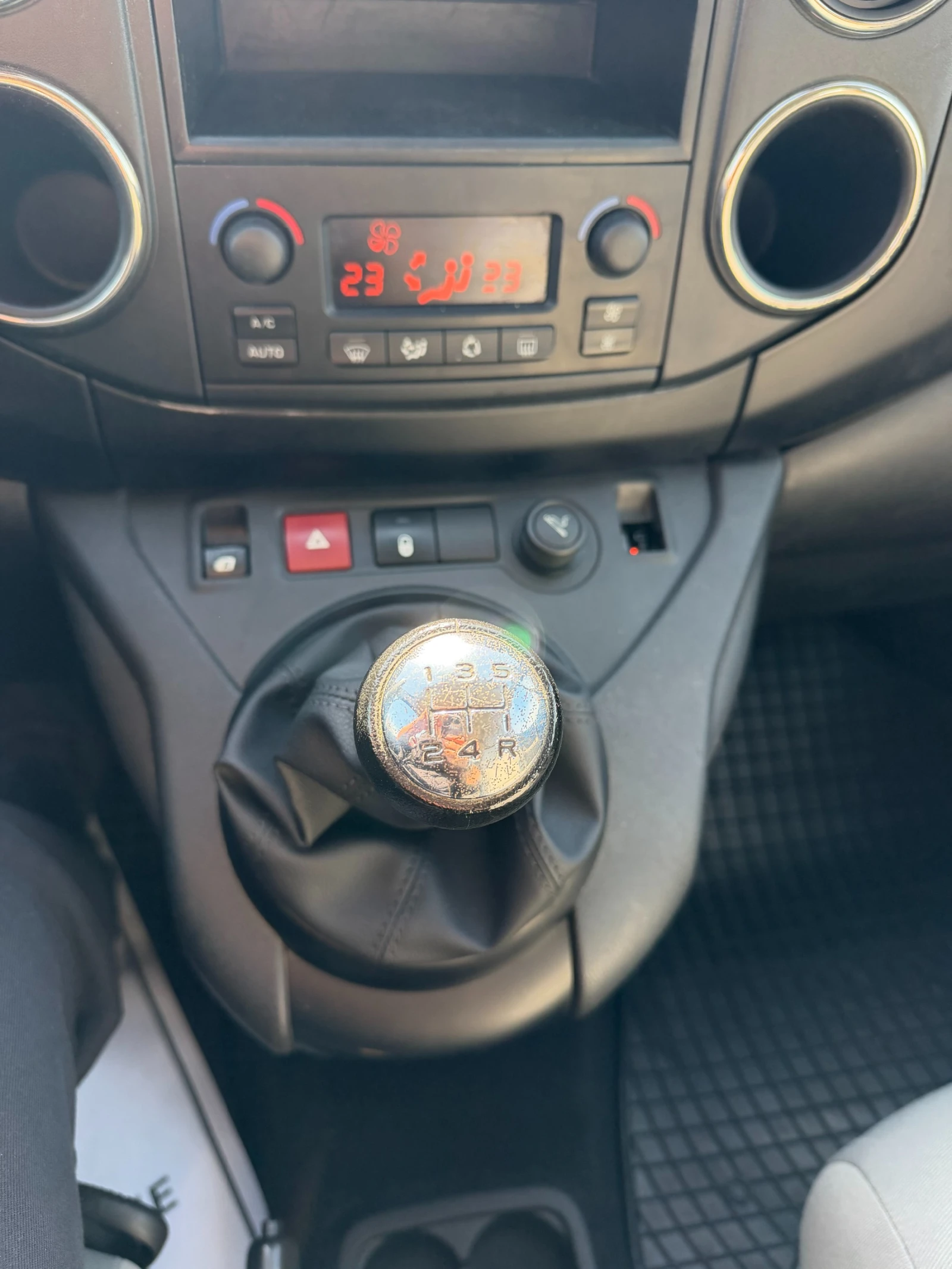 Peugeot Partner 1.6 HDI 109 �.� ���������� / ����������� | Mobile.bg � ����������� 17