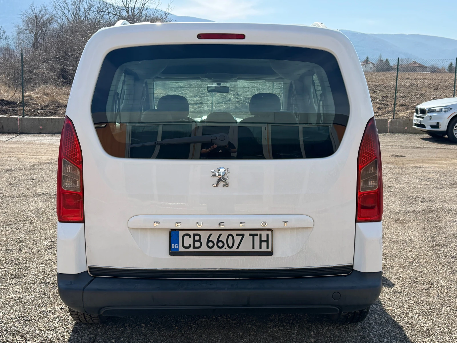 Peugeot Partner 1.6 HDI 109 к.с Пътнически / Климатроник - изображение 7