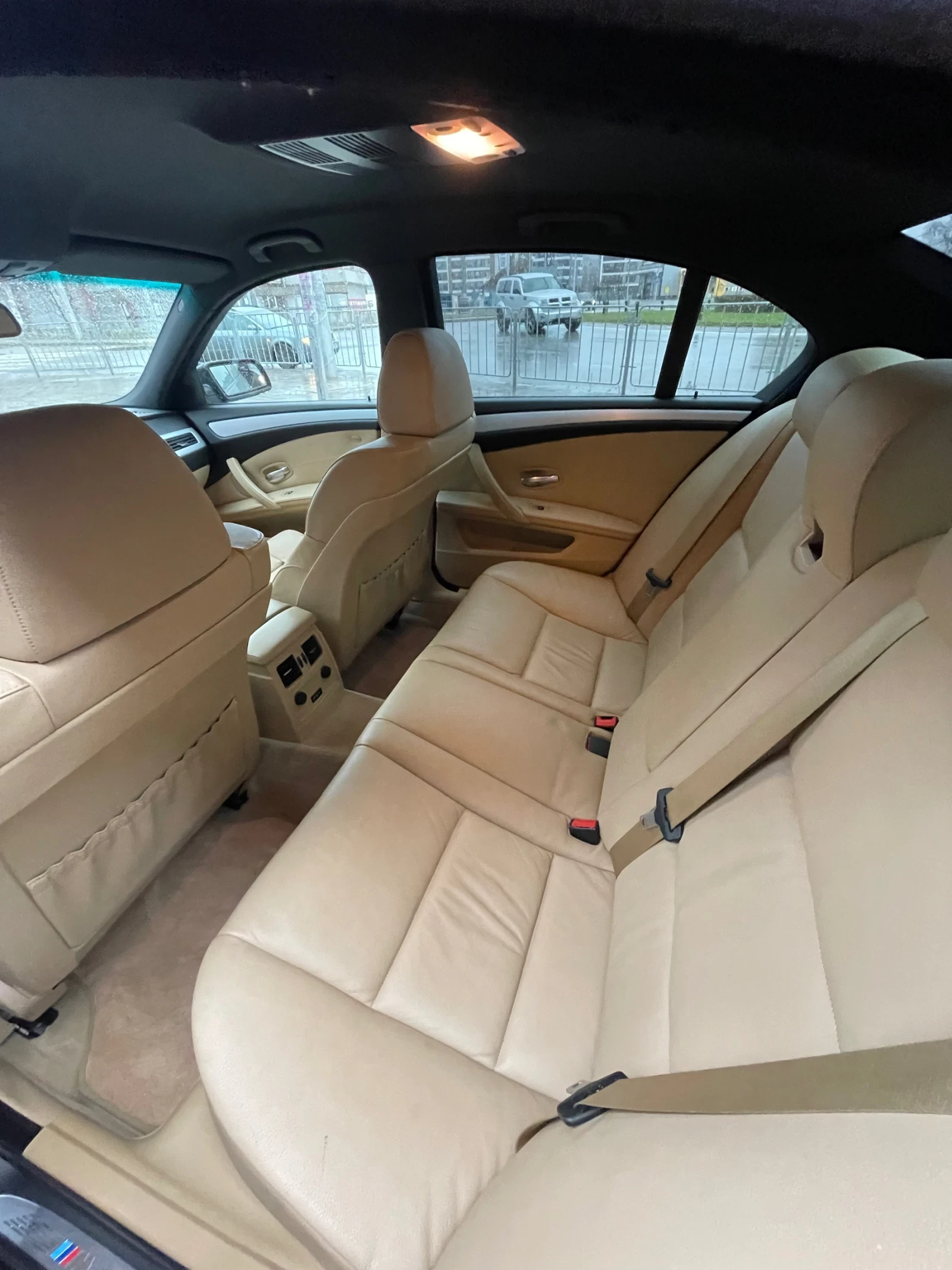 BMW 530 LCI M-Pack , снимка 8 - Автомобили и джипове - 53918468