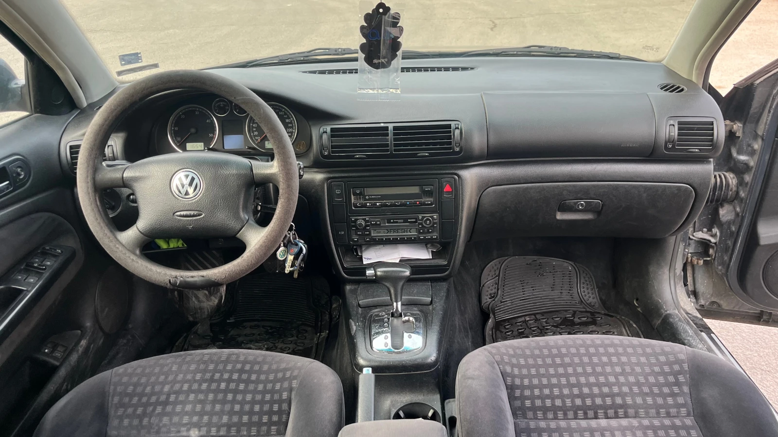 VW Passat, снимка 8 - Автомобили и джипове - 54058268