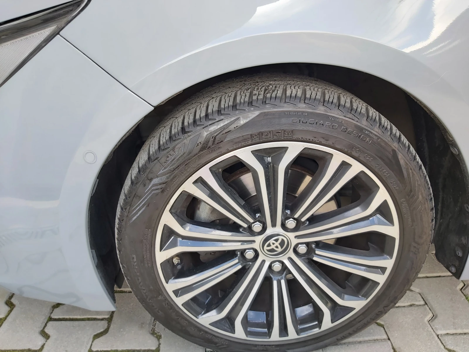Toyota Corolla 2.0 184кс TOURING SPORTS, снимка 5 - Автомобили и джипове - 54582639