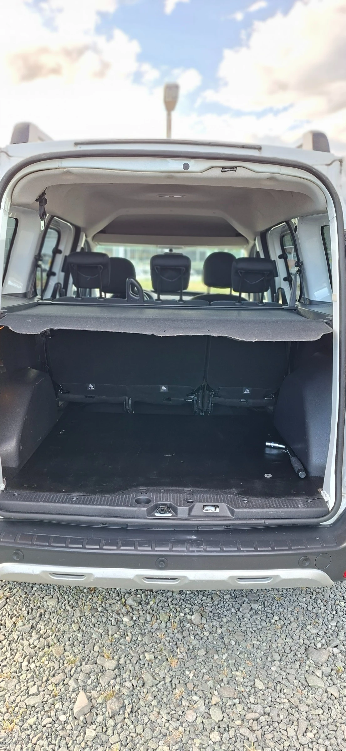 Dacia Dokker 1.2Tce Stepwey, снимка 11 - Автомобили и джипове - 54596900
