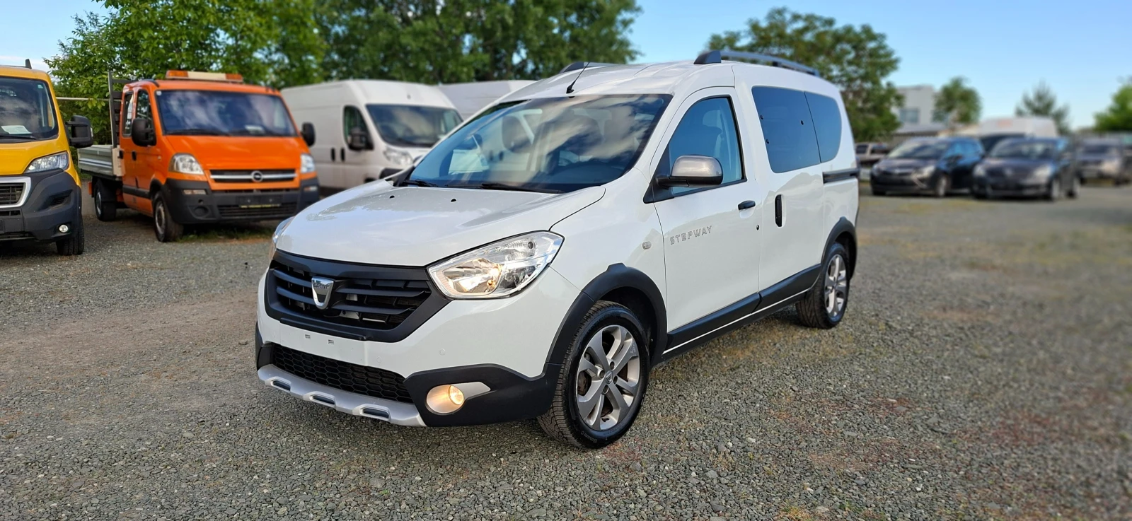 Dacia Dokker 1.2Tce Stepwey, снимка 2 - Автомобили и джипове - 54596900