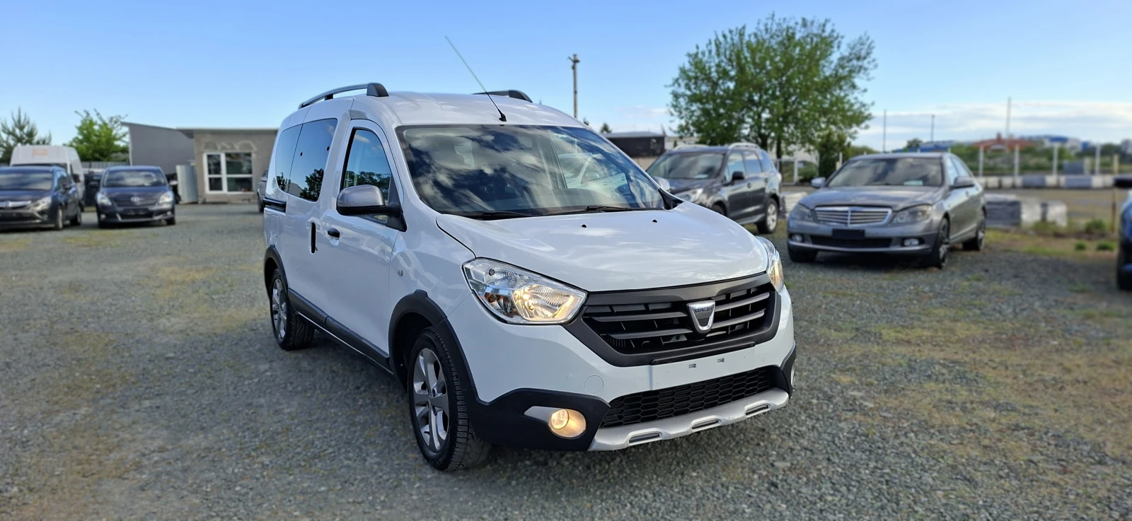 Dacia Dokker 1.2Tce Stepwey, снимка 4 - Автомобили и джипове - 54596900