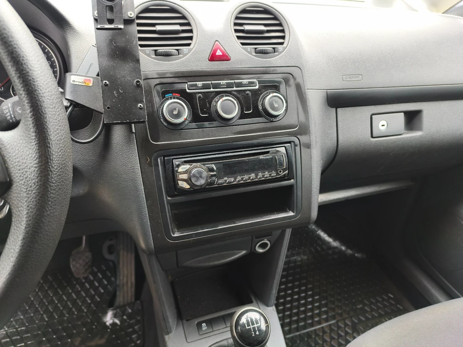 VW Caddy 1600, снимка 9 - Автомобили и джипове - 54644191