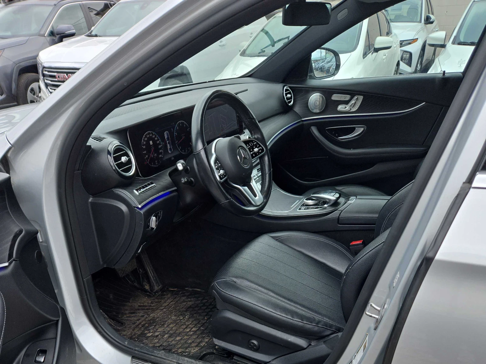 Mercedes-Benz E 300 ДИСТРОНИК * ПОДГРЕВ * ПАНОРАМА * BURMESTER, снимка 6 - Автомобили и джипове - 54730885