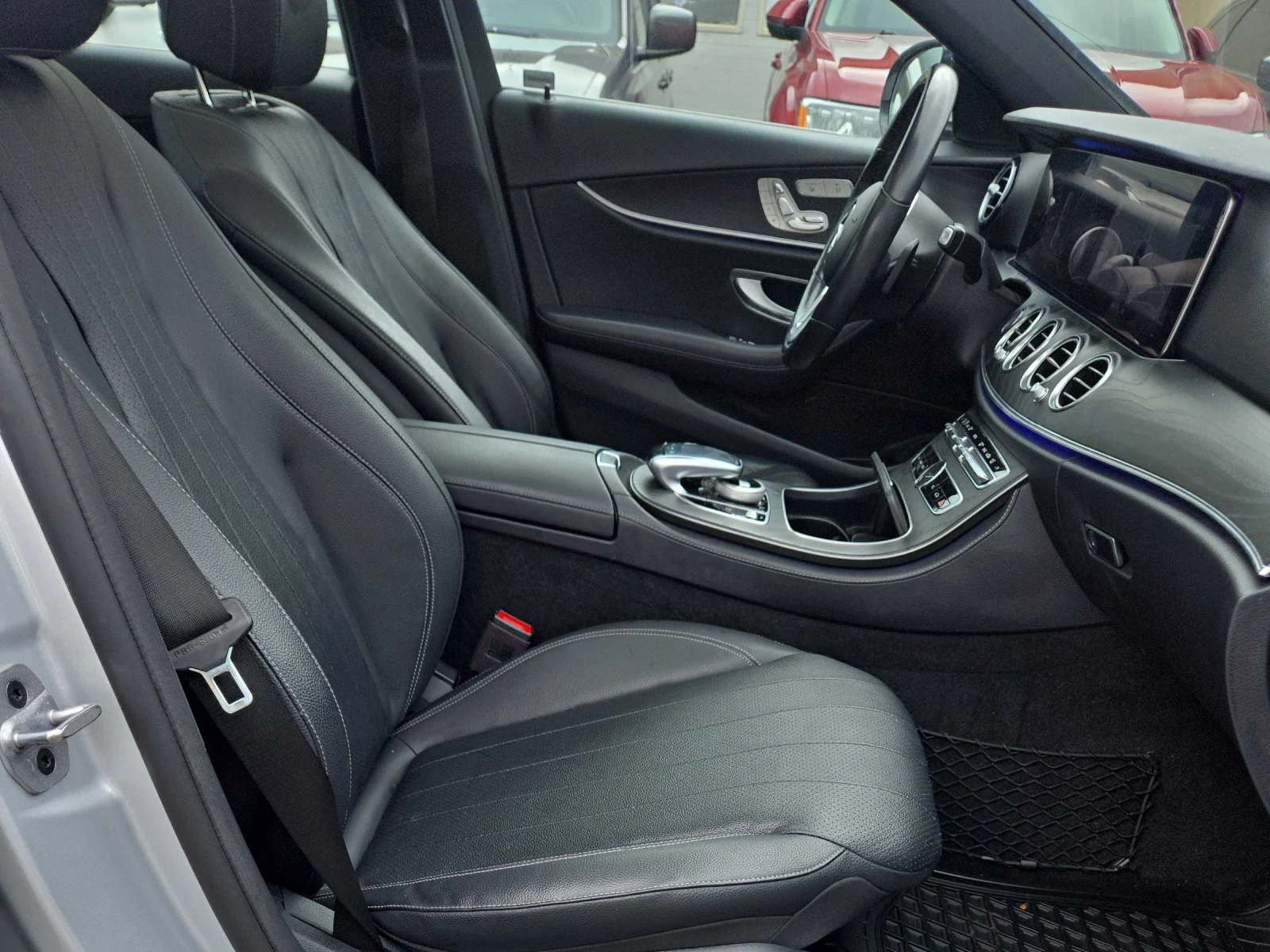 Mercedes-Benz E 300 ДИСТРОНИК * ПОДГРЕВ * ПАНОРАМА * BURMESTER, снимка 14 - Автомобили и джипове - 54730885