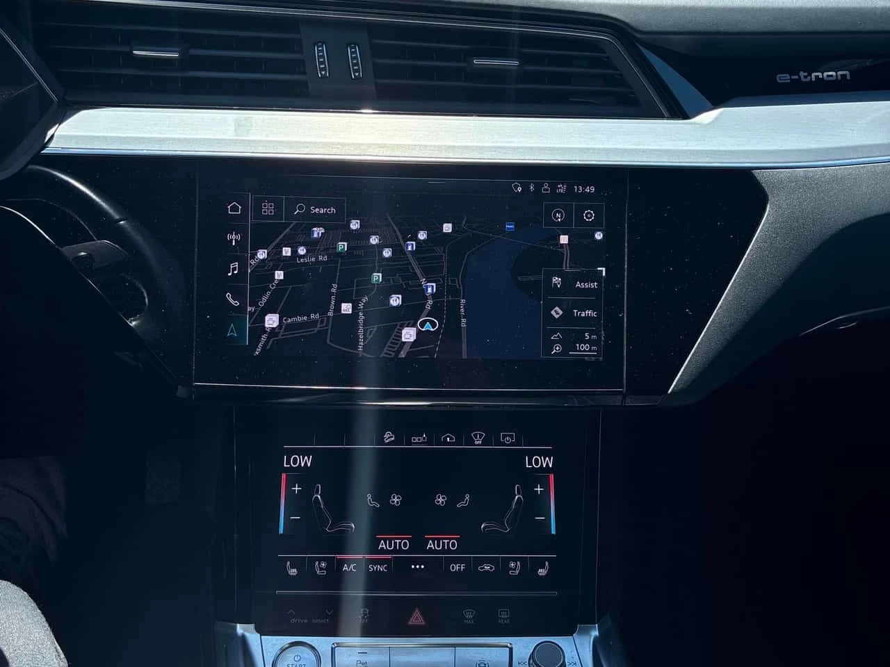 Audi E-Tron 55 /Technik / 360 / HUD / ОБДУХВАНЕ , снимка 9 - Автомобили и джипове - 54978767