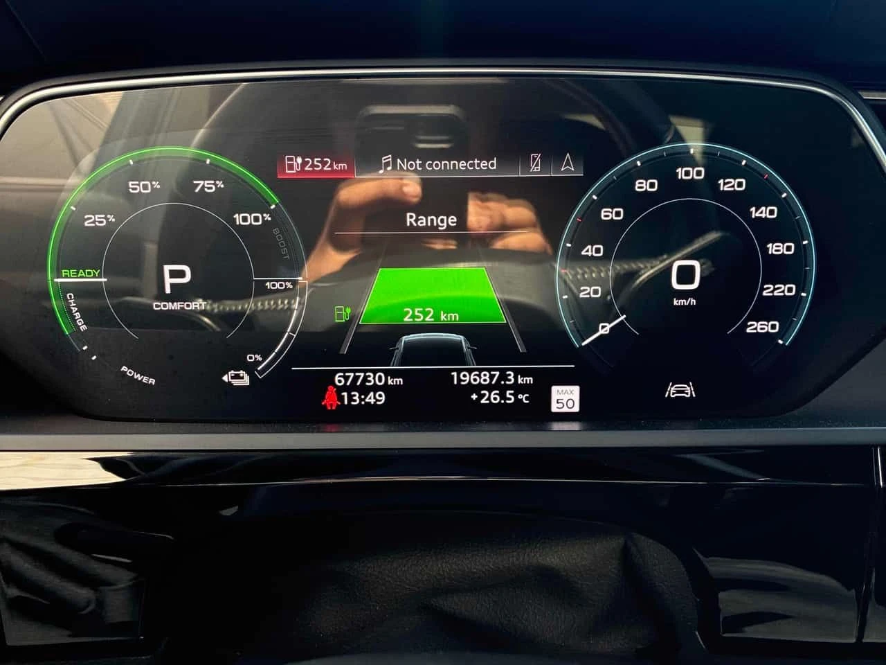 Audi E-Tron 55 /Technik / 360 / HUD / ОБДУХВАНЕ , снимка 8 - Автомобили и джипове - 54978767