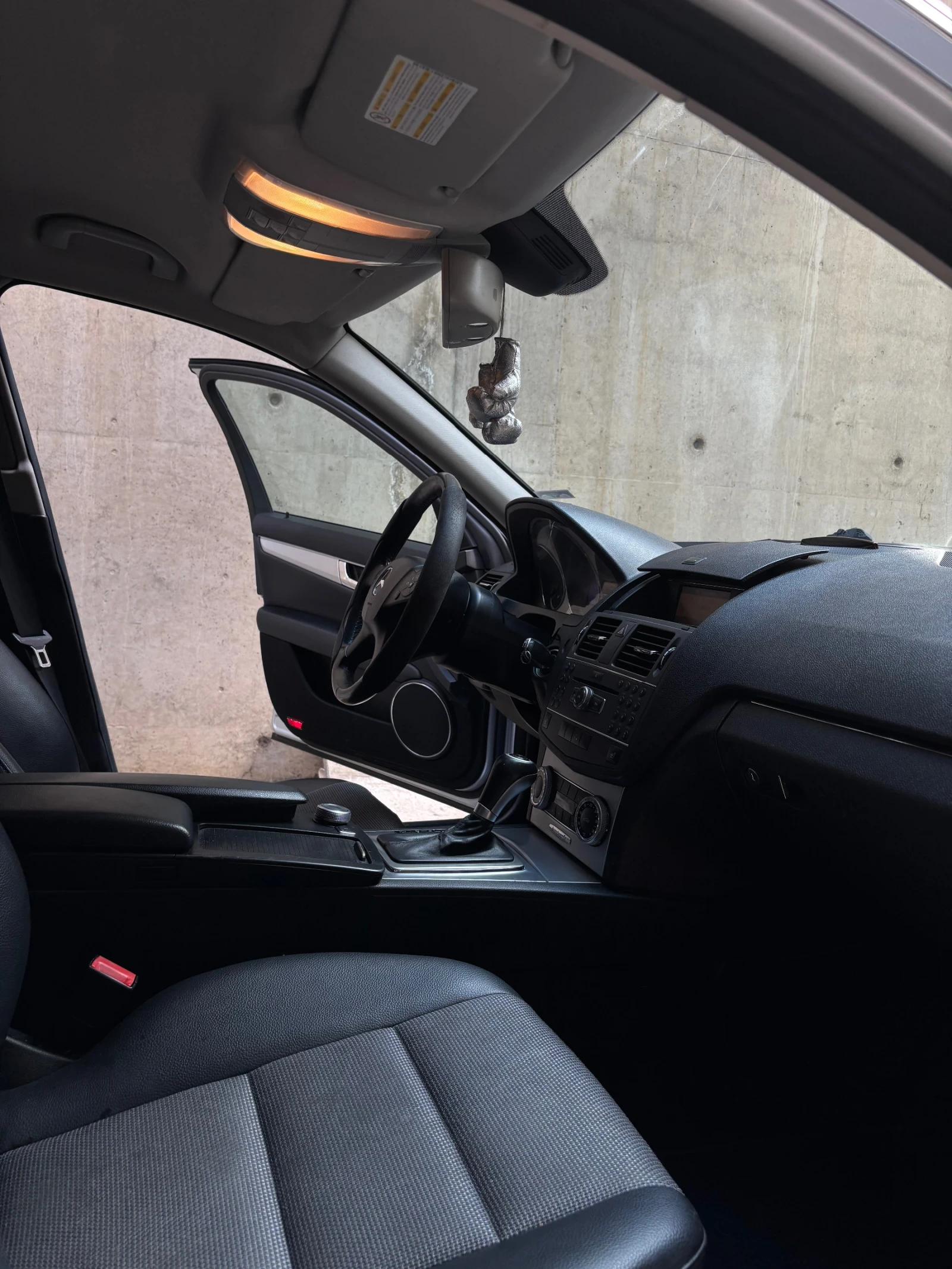 Mercedes-Benz C 220, снимка 10 - Автомобили и джипове - 55078850