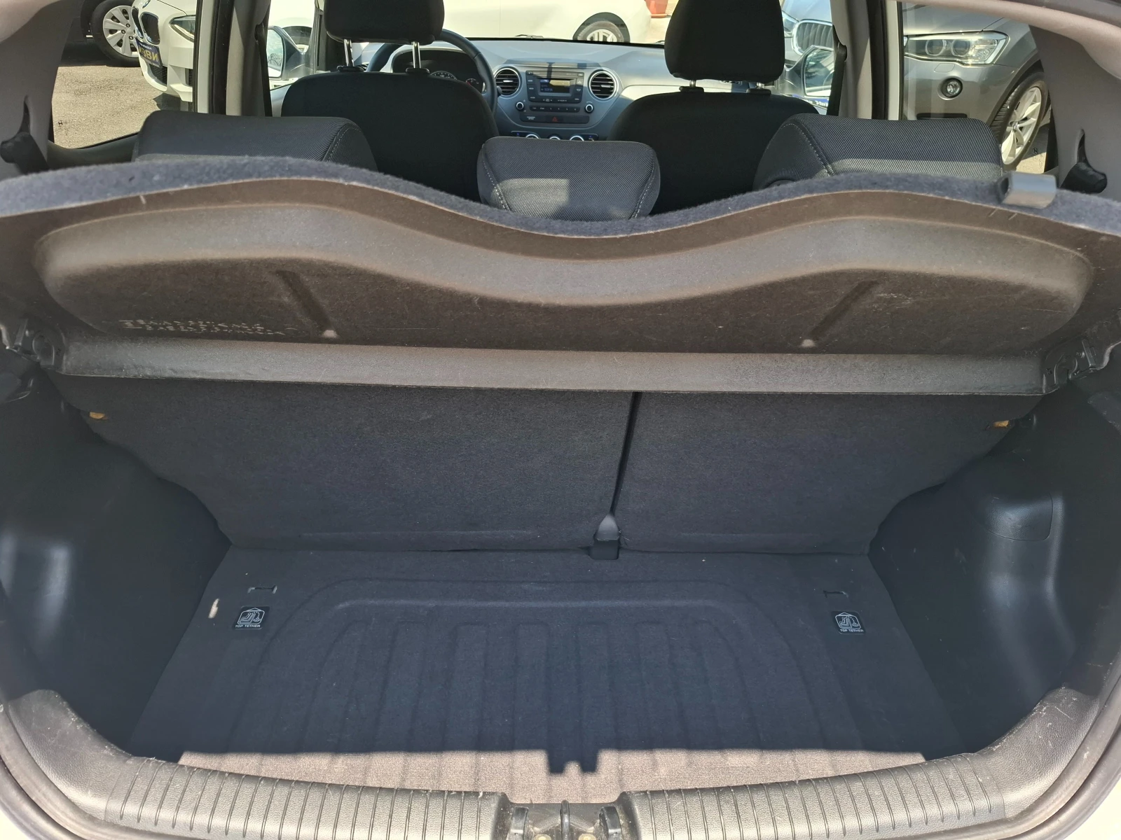 Hyundai I10 AVTOMATIK, снимка 12 - Автомобили и джипове - 55127695