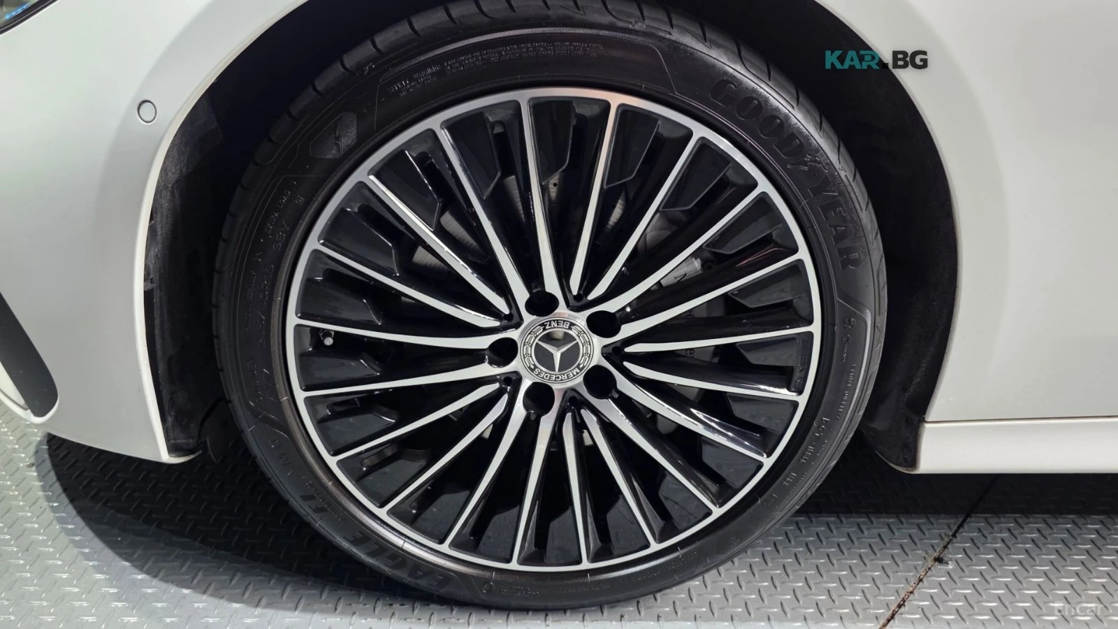 Mercedes-Benz CLE 200 AMG-LINE* DISTRONIC* 360* ПОДГРЕВ* ОБДУХВАНЕ* , снимка 16 - Автомобили и джипове - 55835373
