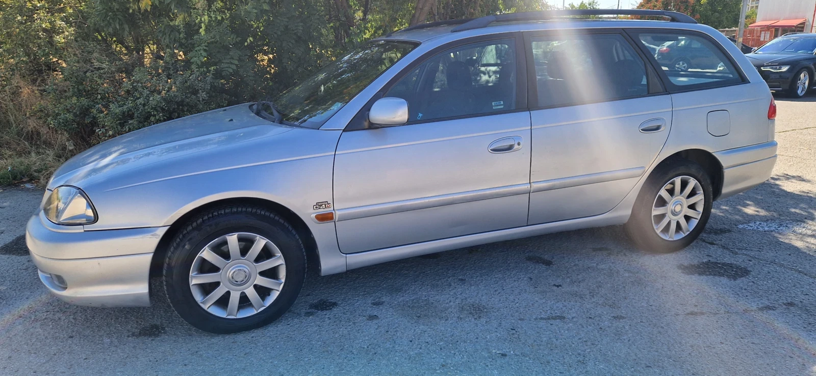Toyota Avensis 2.0 D4D, снимка 3 - Автомобили и джипове - 55991633