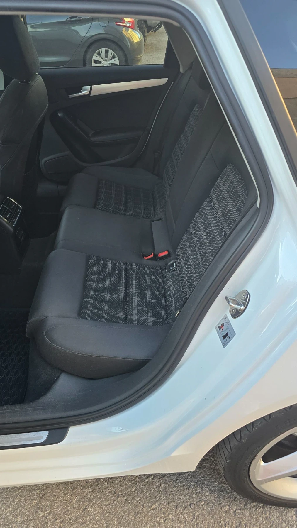 Audi A4, снимка 11 - Автомобили и джипове - 56370284
