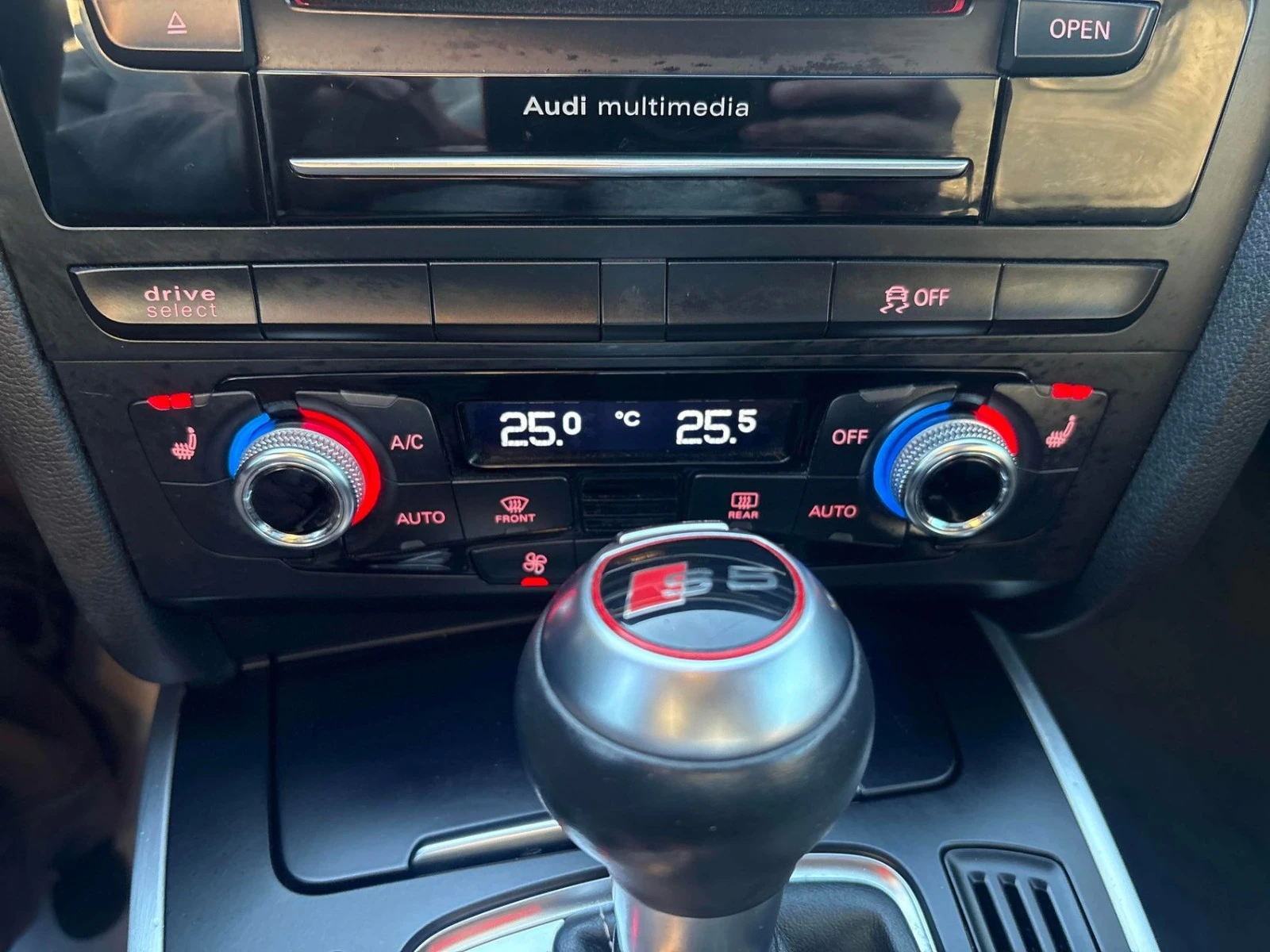 Audi S5 Technik * АвтоКредит * (ЦЕНА ДО БГ), снимка 15 - Автомобили и джипове - 56611405