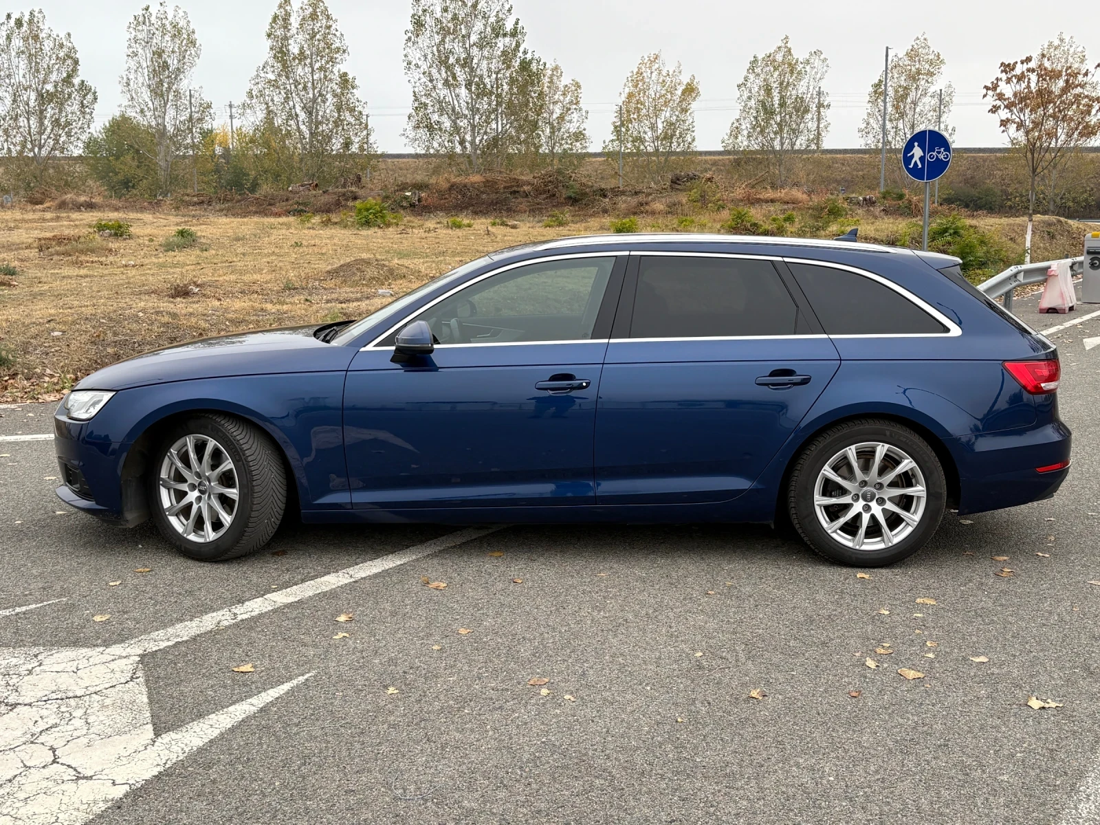 Audi A4 2.0 TDI Virtual Cockpit, снимка 3 - Автомобили и джипове - 56647746