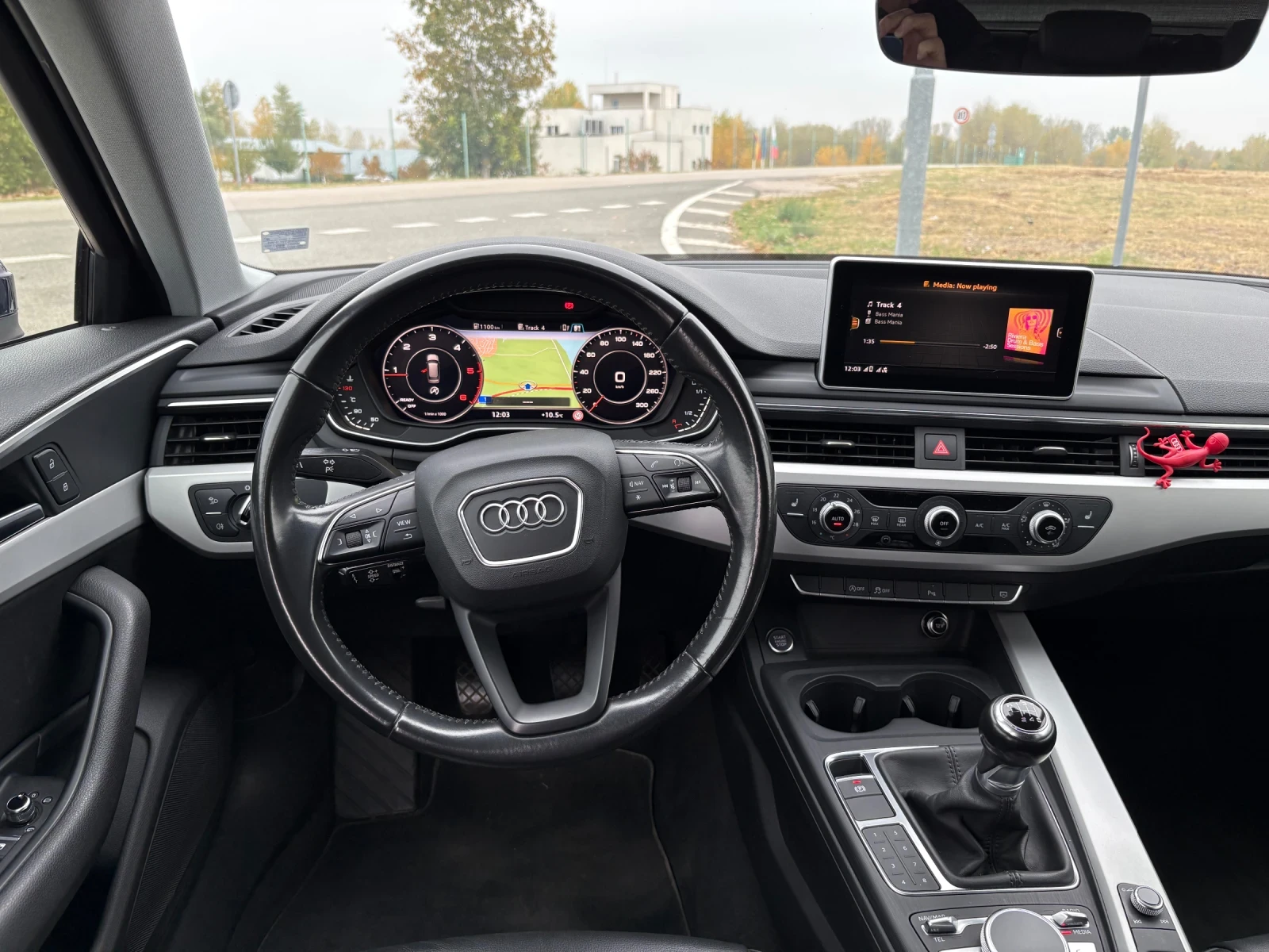 Audi A4 2.0 TDI Virtual Cockpit, снимка 12 - Автомобили и джипове - 56647746