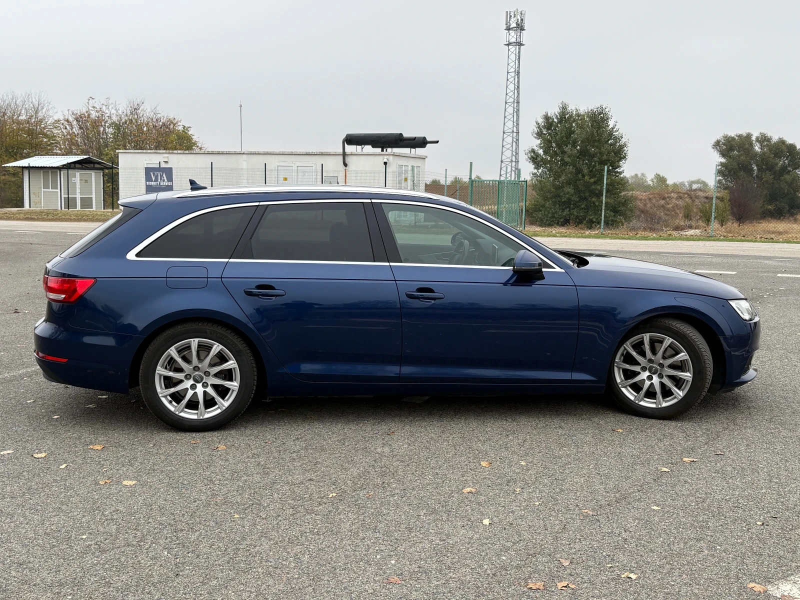 Audi A4 2.0 TDI Virtual Cockpit, снимка 7 - Автомобили и джипове - 56647746