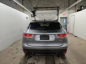 Jaguar F-PACE 25t Checkered Flag Limited Edition AWD, снимка 5