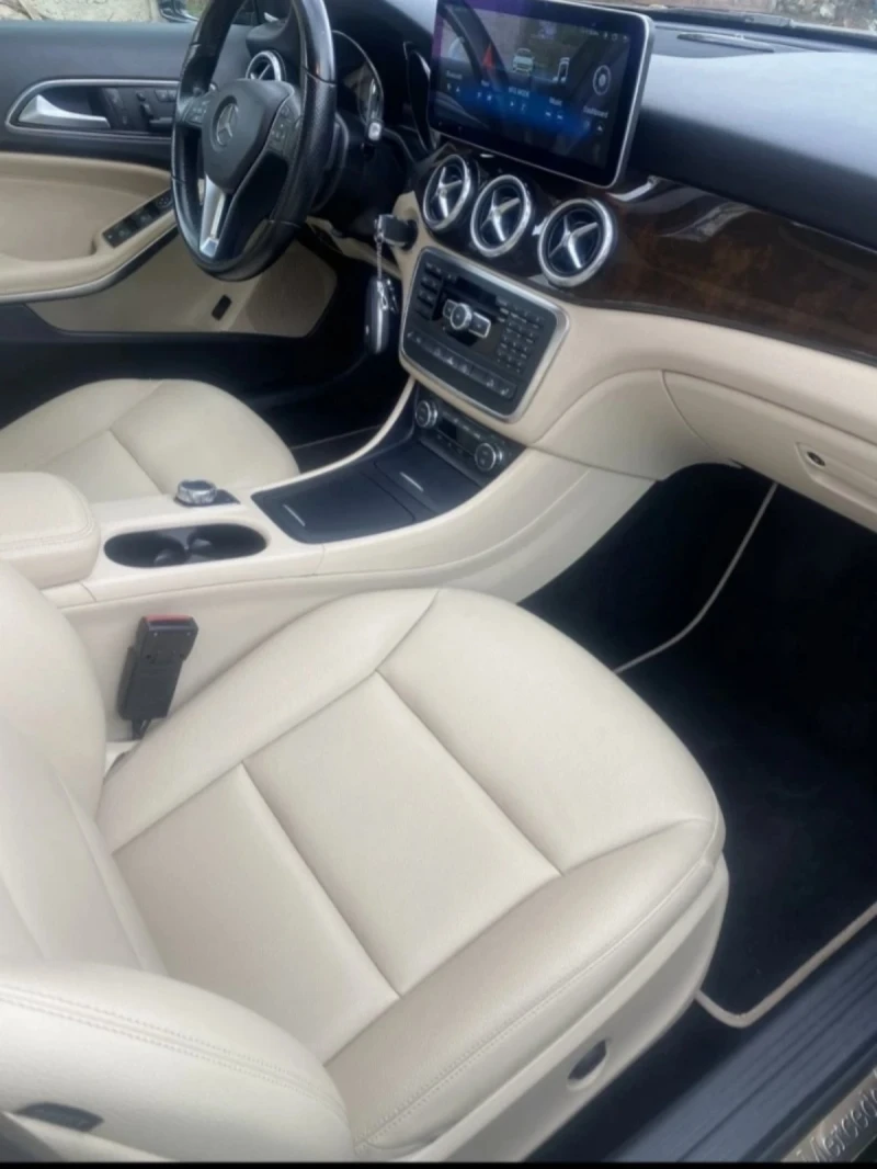 Mercedes-Benz GLA 250 4Matic * Luxury* * Pano* * Multimedia* , снимка 10 - Автомобили и джипове - 49596961