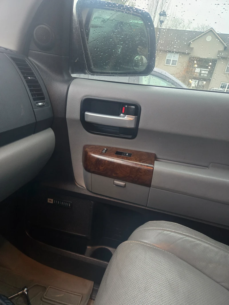 Toyota Sequoia PLATINUM * 5.7* 4?4* , снимка 13 - Автомобили и джипове - 52893348