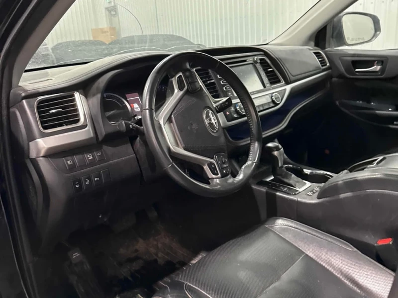 Toyota Highlander * Hybrid Limited * CARFAX * БЕЗ ПЪРВОНАЧАЛНА ВНОСК, снимка 5 - Автомобили и джипове - 52905773