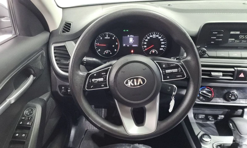 Kia Seltos, снимка 13 - Автомобили и джипове - 53187531