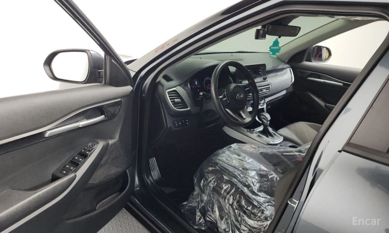 Kia Seltos, снимка 10 - Автомобили и джипове - 53187531