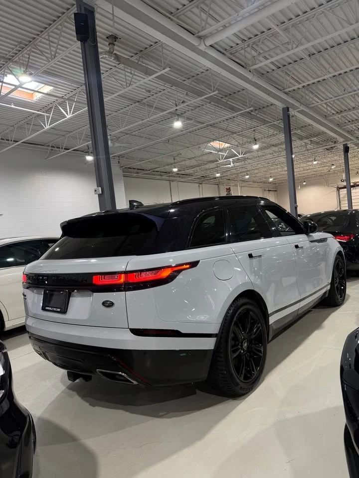 Land Rover Range Rover Velar R-Dynamic SE P300 * Black package * Carfax *  - изображение 4