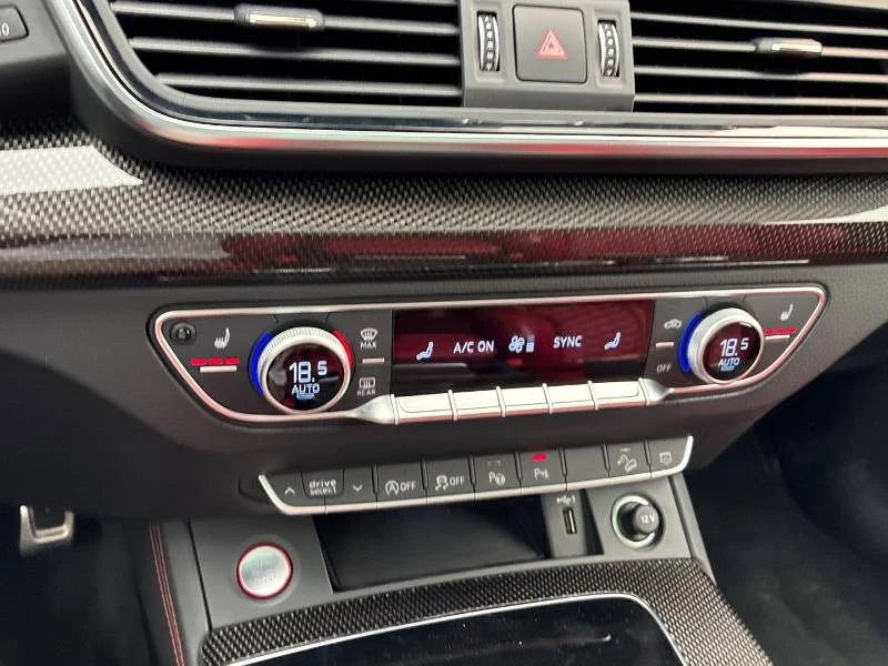 Audi SQ5 * Technik * DIS * PANO * 360 * CARFAX, снимка 12 - Автомобили и джипове - 55342486