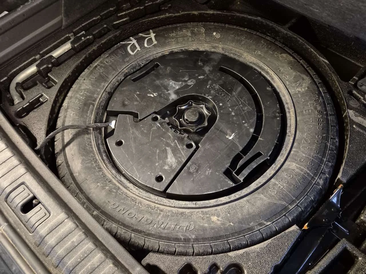 Audi Q3 KOMFORT S line 45 TFSI quattro | PANO | ПОДГРЕВИ, снимка 14 - Автомобили и джипове - 53819557