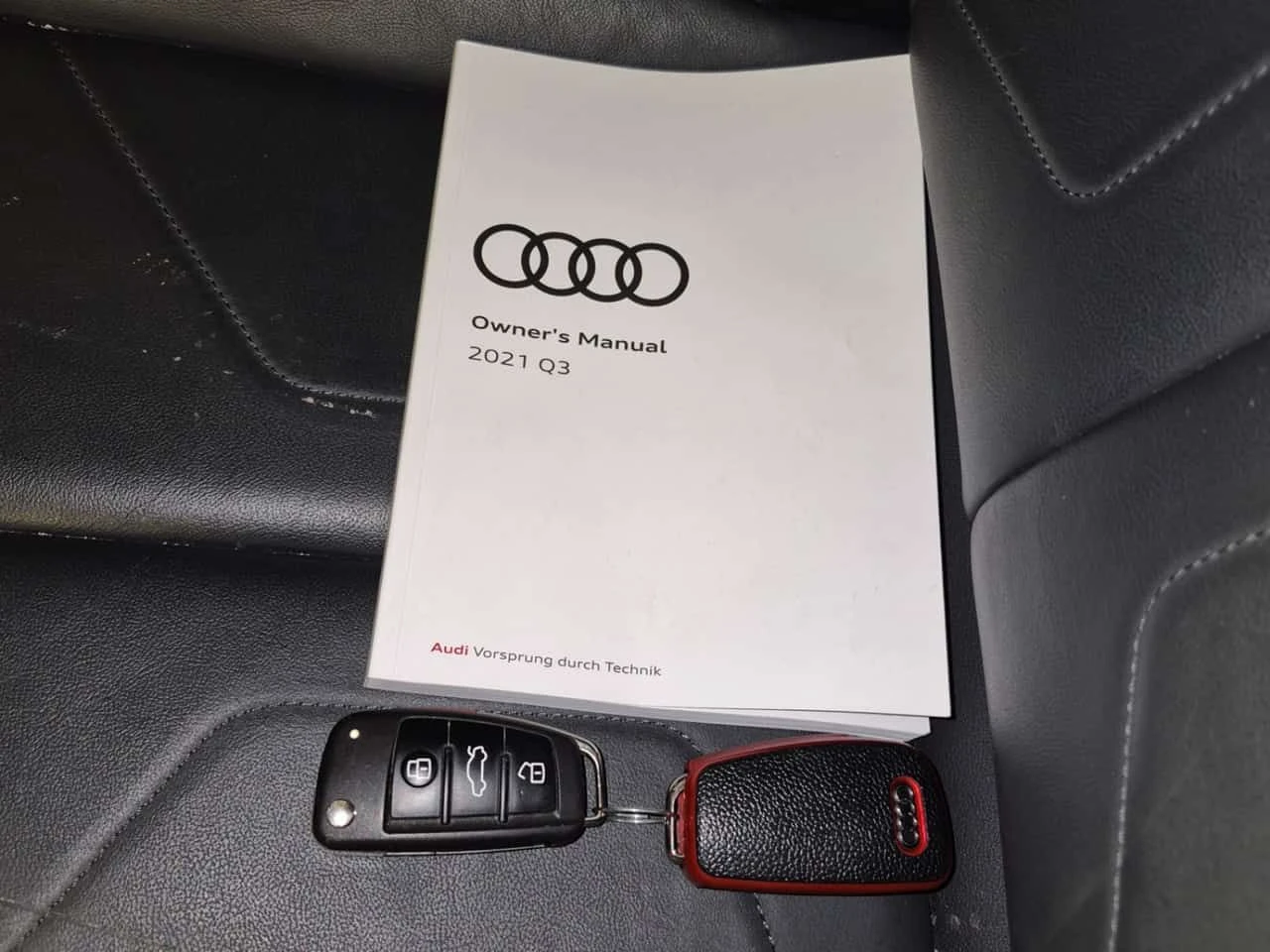 Audi Q3 KOMFORT S line 45 TFSI quattro | PANO | ПОДГРЕВИ, снимка 8 - Автомобили и джипове - 53819557