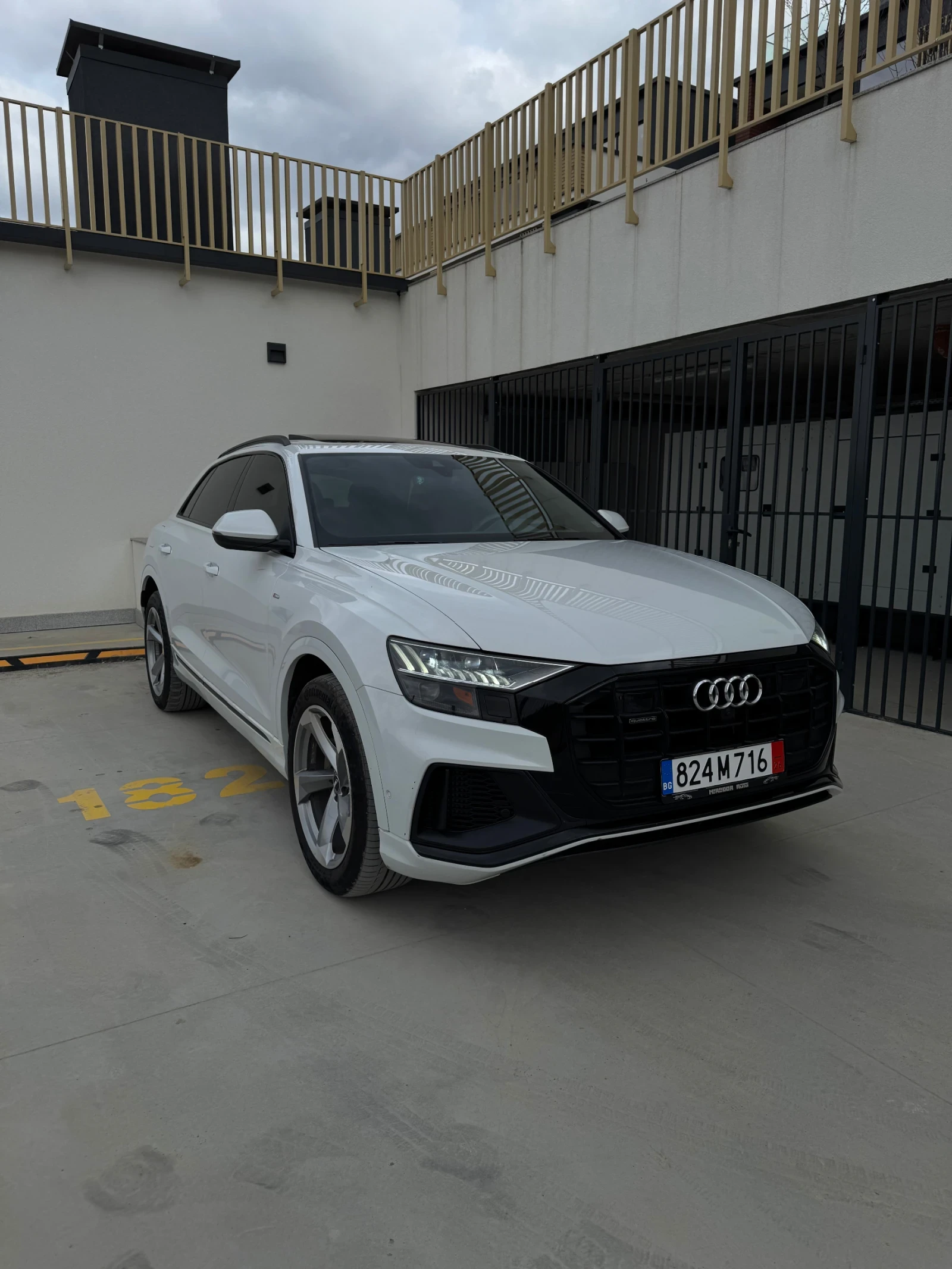 Audi Q8 55 tfsi от ауди с 1 година гаранция, снимка 2 - Автомобили и джипове - 53884390