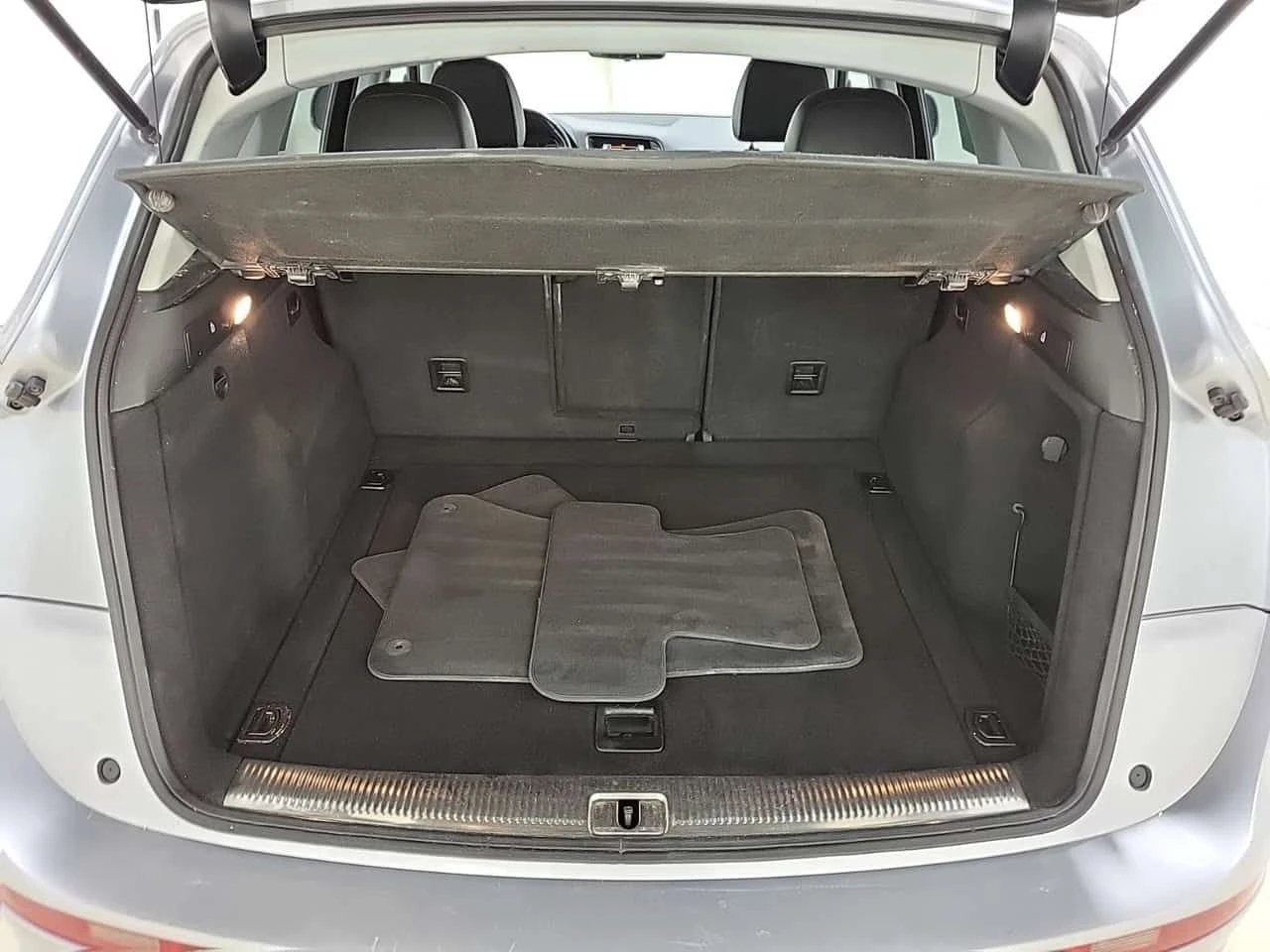 Audi Q5 * 2.0T KOMFORT * CARFAX * БЕЗ ПЪРВОНАЧАЛНА ВНОСКА, снимка 16 - Автомобили и джипове - 53899288