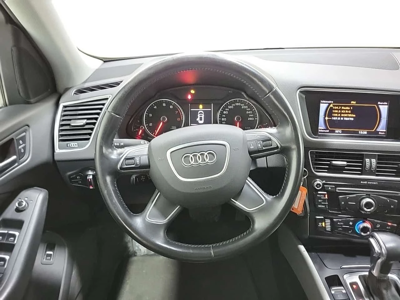 Audi Q5 * 2.0T KOMFORT * CARFAX * БЕЗ ПЪРВОНАЧАЛНА ВНОСКА, снимка 12 - Автомобили и джипове - 53899288