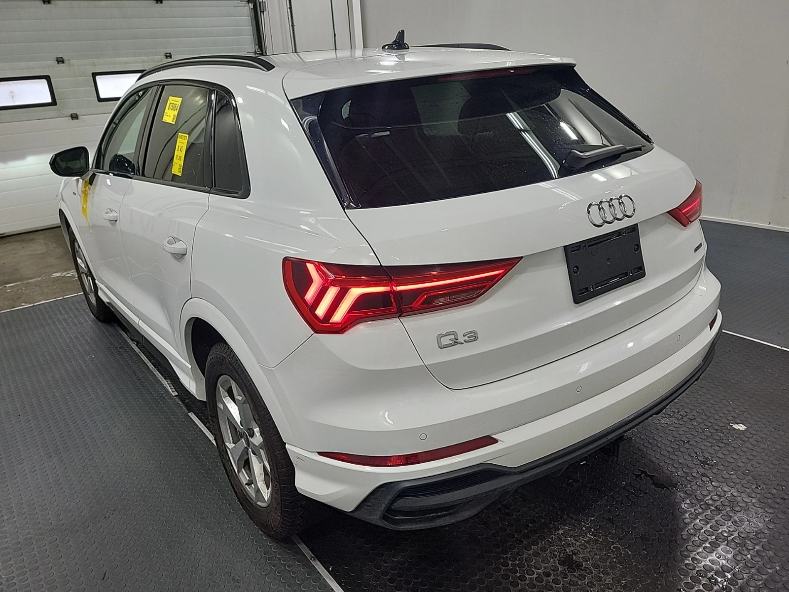 Audi Q3 Technik * * CARFAX * * АВТО КРЕДИТ * * , снимка 5 - Автомобили и джипове - 54360867